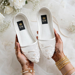 Ivory Pearl Lace Khussa