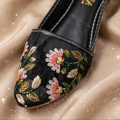 Midnight Pink Blossom Khussa close-up floral detail, Her Footwear Pakistan