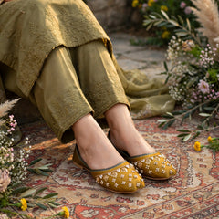 Mustard Pearl Blossom Khussa