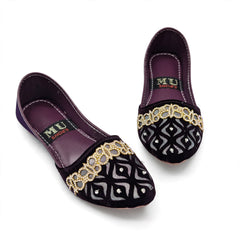 Royal Plum Velvet Khussa