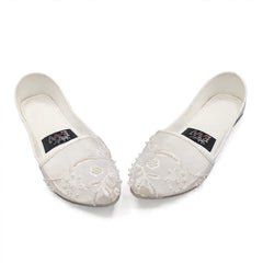 Ivory Pearl Lace Khussa